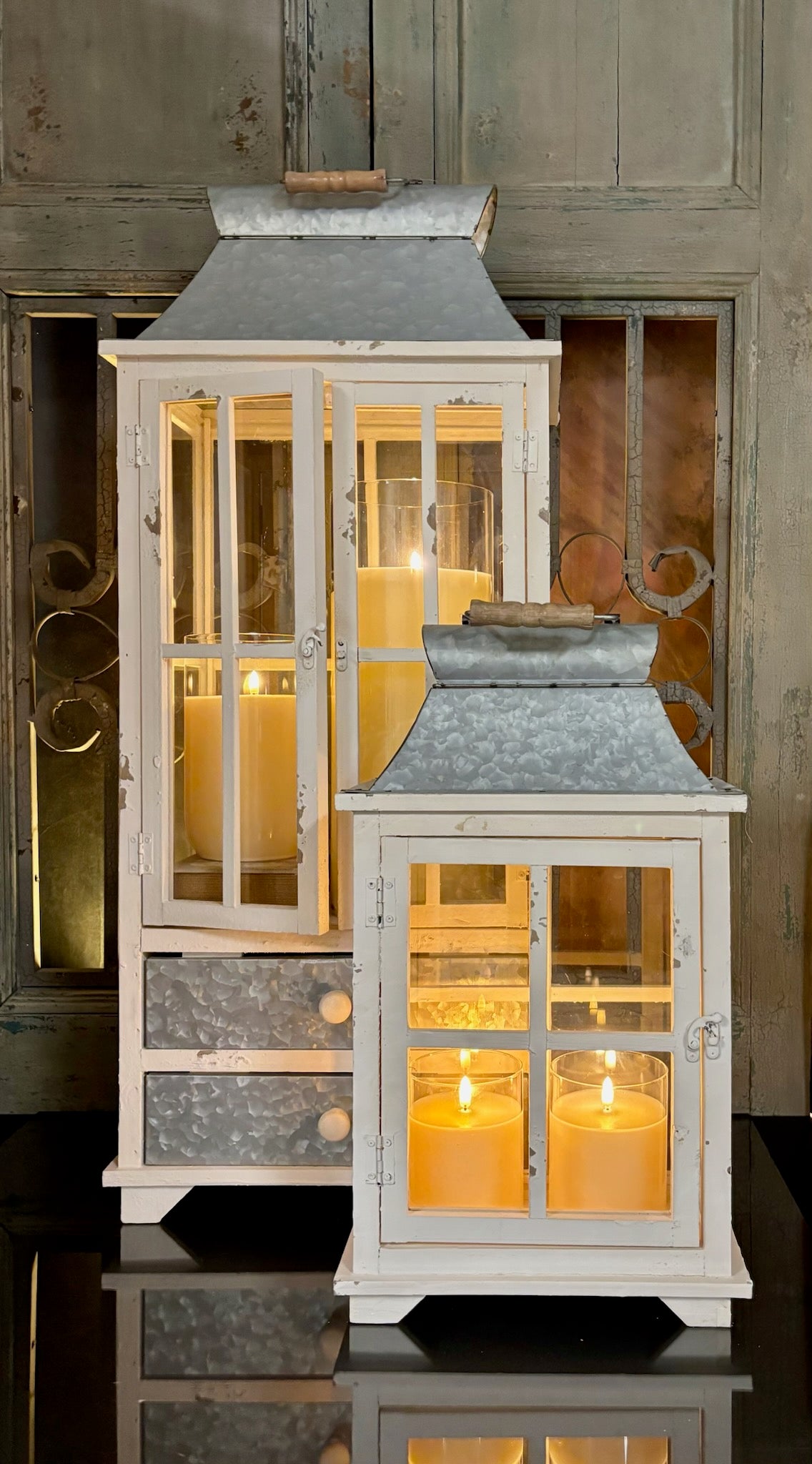 LANTERNS W/ DRAWERS