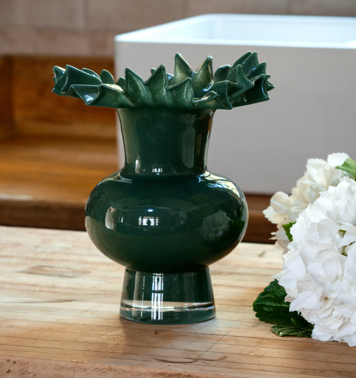 Ebouriffe Vase