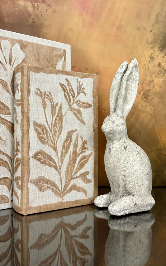 10″H WILLOW WEATHERED RABBIT